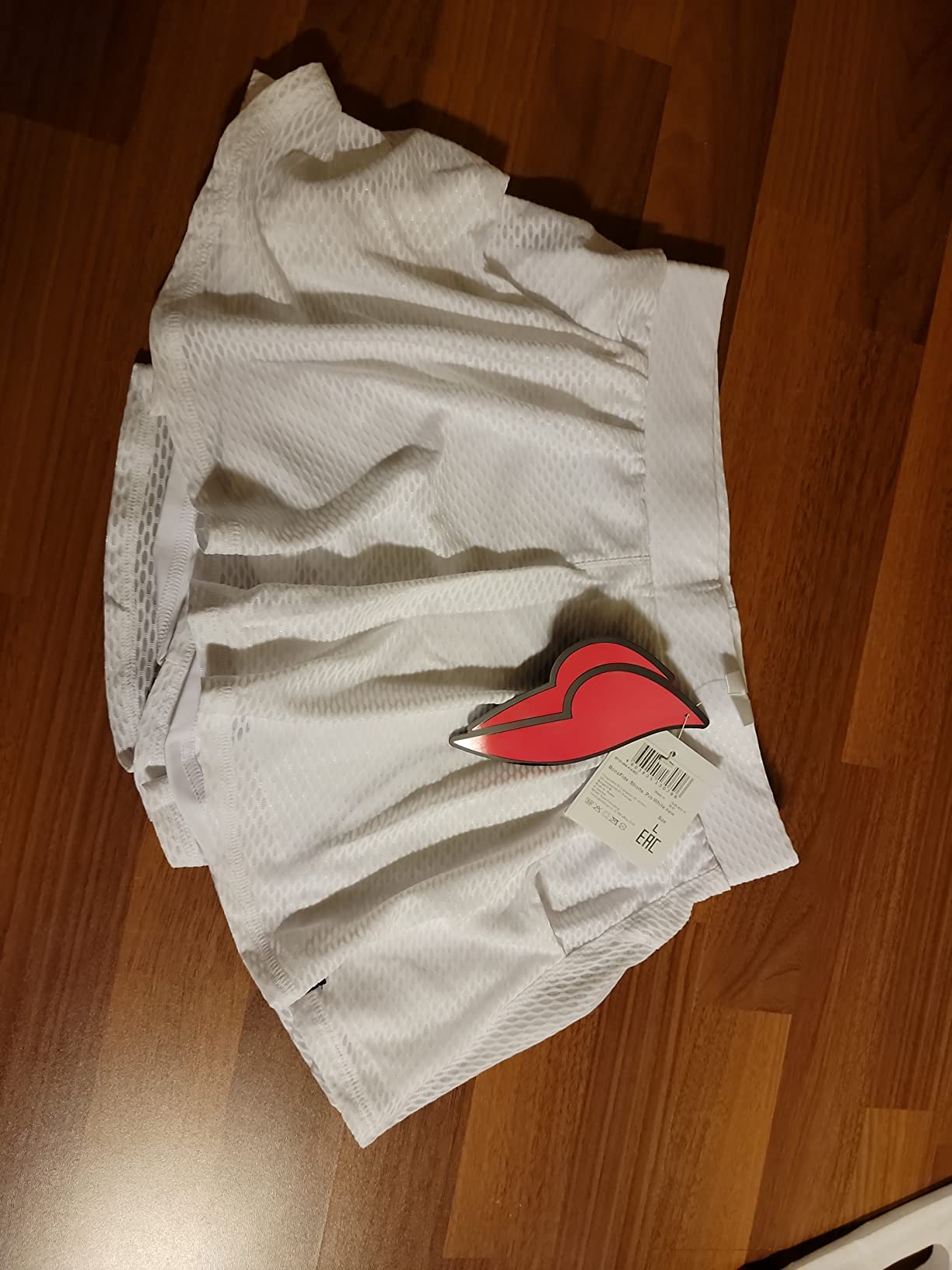 Shorts Pro White photo review